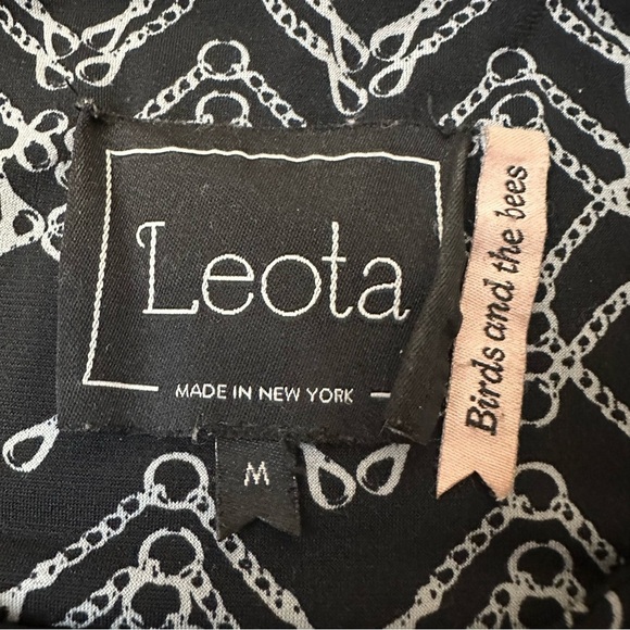 Leota Black and White Chain Maternity Dress - Picture 3 of 10